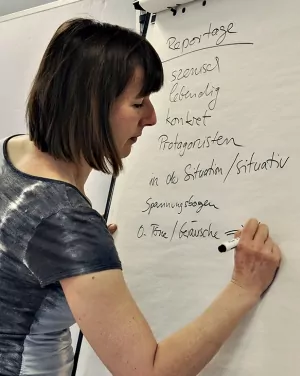 Britta gibt einen Workshop