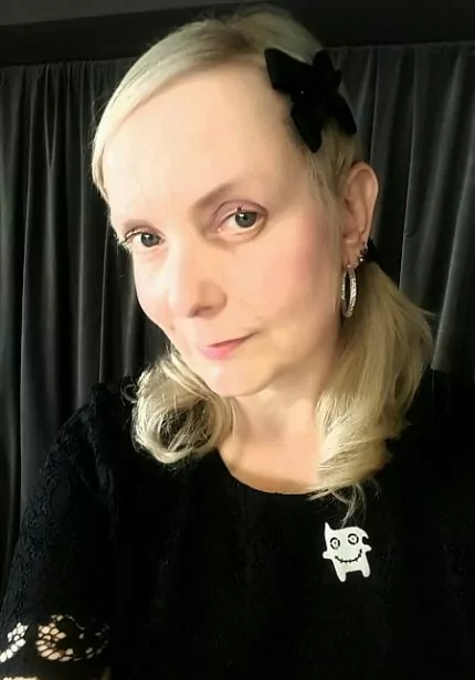 Miss Tula Trash Portrait