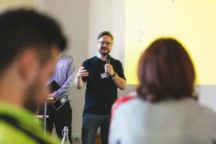 Norbert Gilles als Speaker